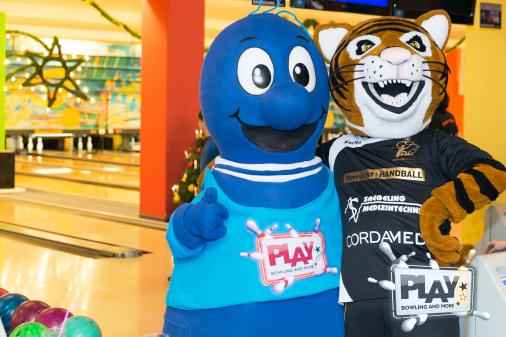 Weihnachts-Spendenbowling im PLAY