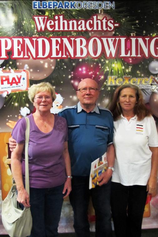Weihnachts-Spendenbowling im PLAY