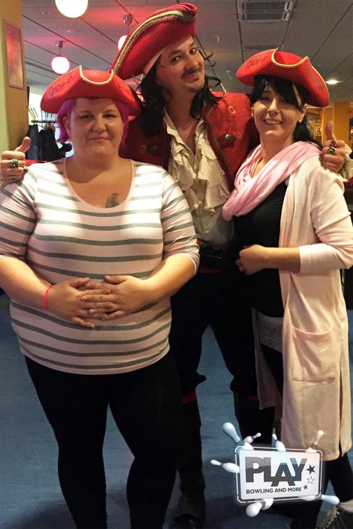 Piratenparty mit dem Captain im PLAY Bowling