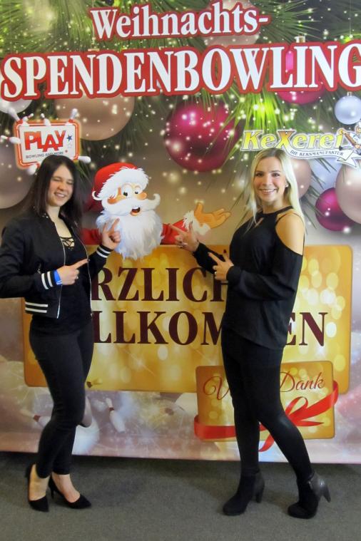 Weihnachts-Spendenbowling im PLAY