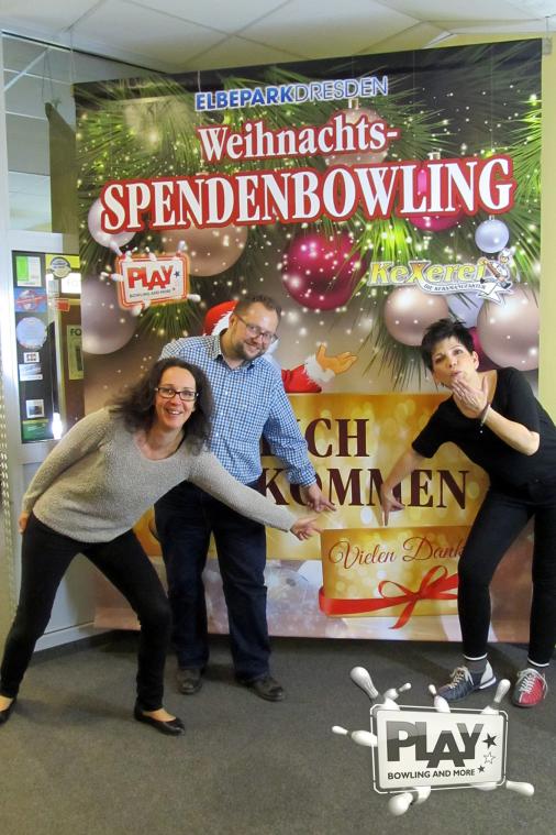 Weihnachts-Spendenbowling im PLAY