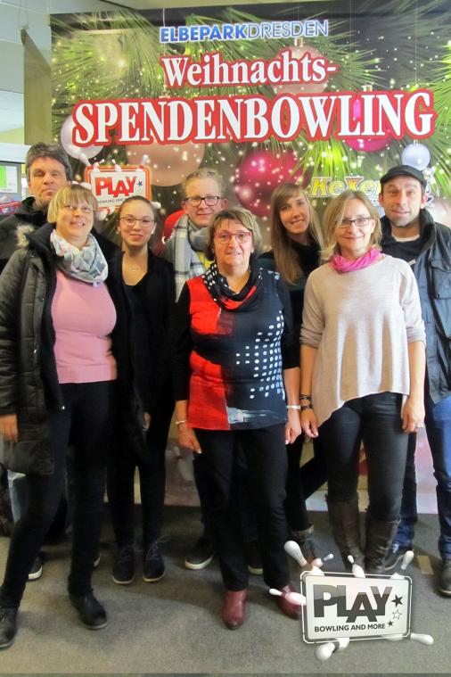 Weihnachts-Spendenbowling im PLAY
