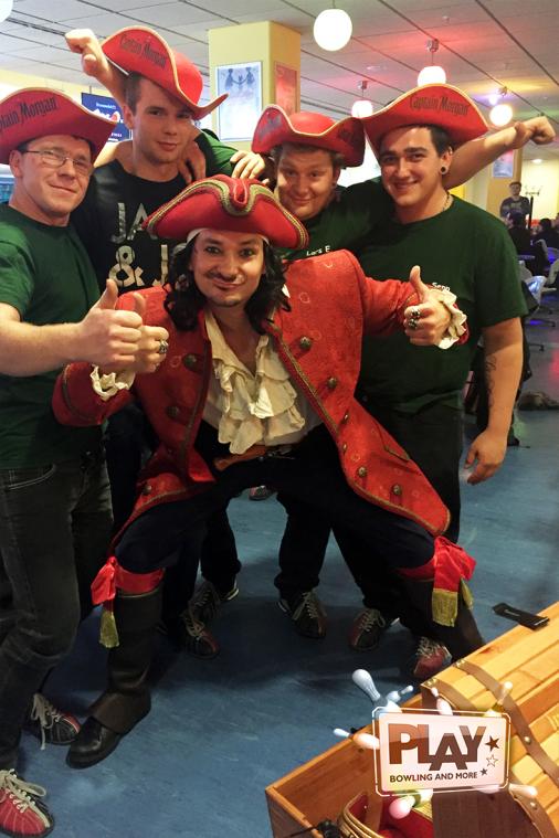 Piratenparty mit dem Captain im PLAY Bowling