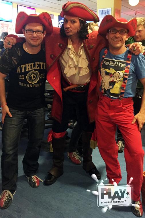 Piratenparty mit dem Captain im PLAY Bowling