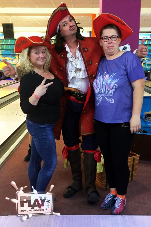 Piratenparty mit dem Captain im PLAY Bowling