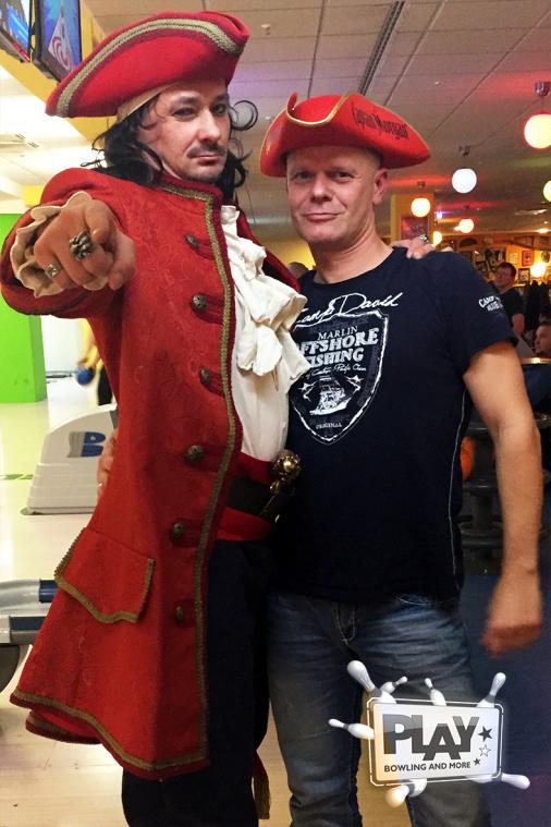 Piratenparty mit dem Captain im PLAY Bowling
