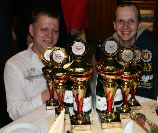 Da sind die schönen Pokale :-)