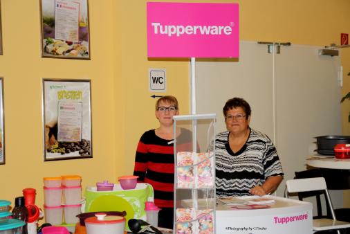 Auf unserer Shopping Meile war für jede was dabei. Ob Tupperware....