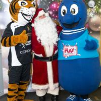 Weihnachts-Spendenbowling im PLAY